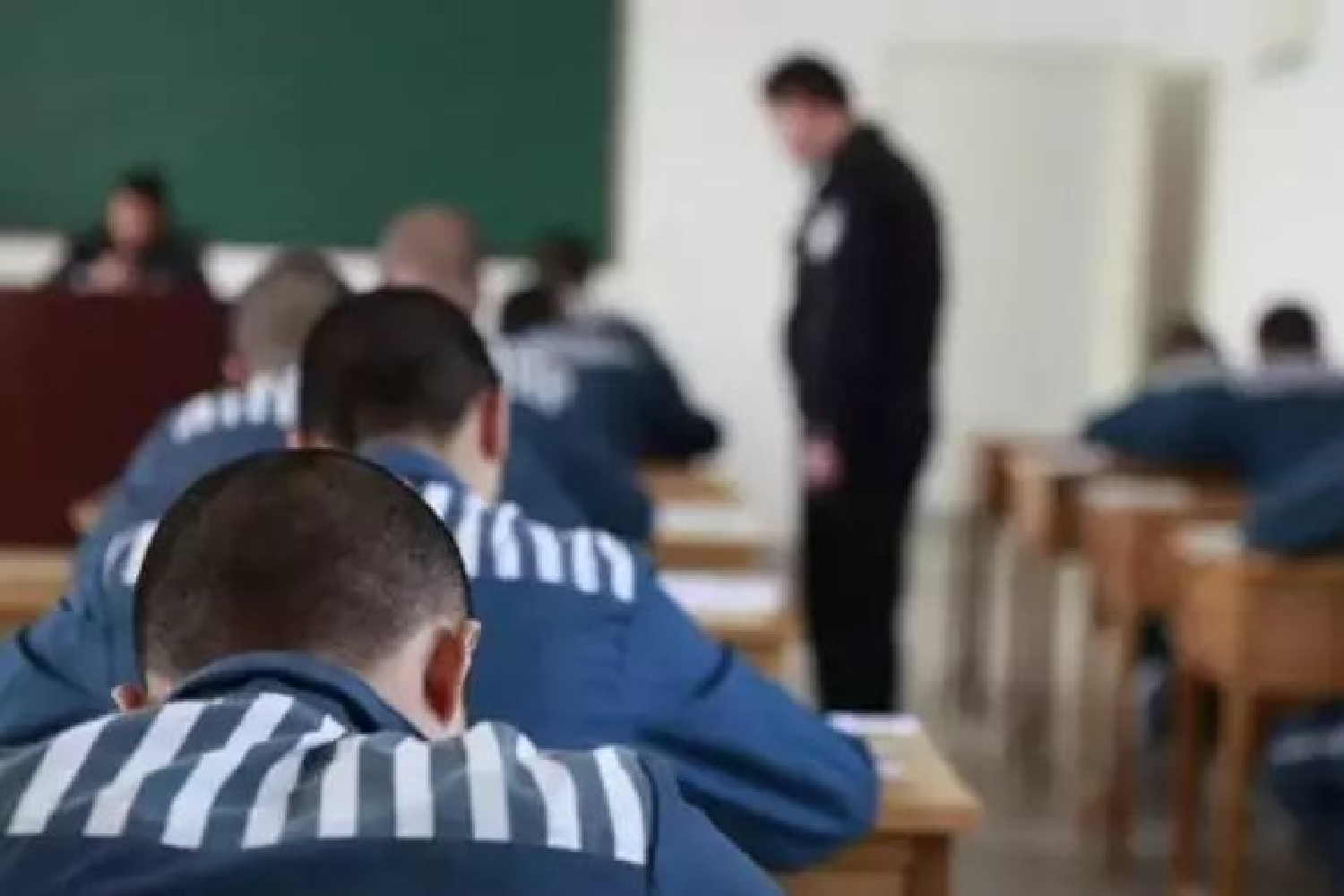 6名少年洗劫小米专卖店，曾多次作案，未成年犯罪为何有恃无恐