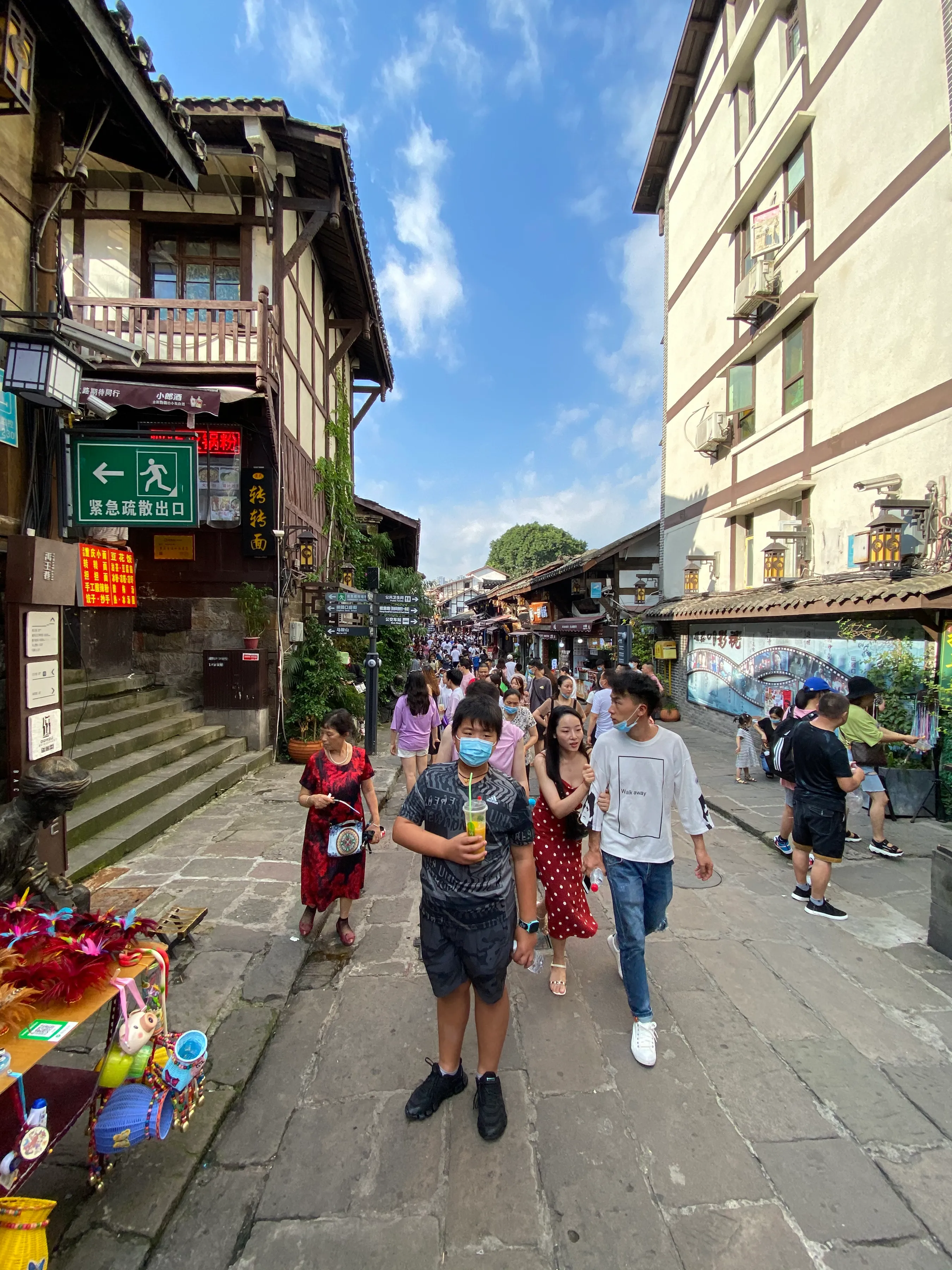 深圳去九寨沟旅游(深圳自驾九寨沟8日游（深-重庆-成都-都江堰-乐山-九寨沟-返深）)