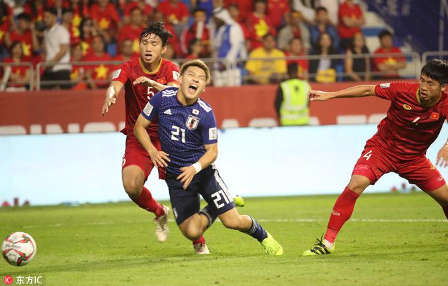 争议点球0-1憾负日本而错失亚洲杯四强，越南将会是国足未来强敌
