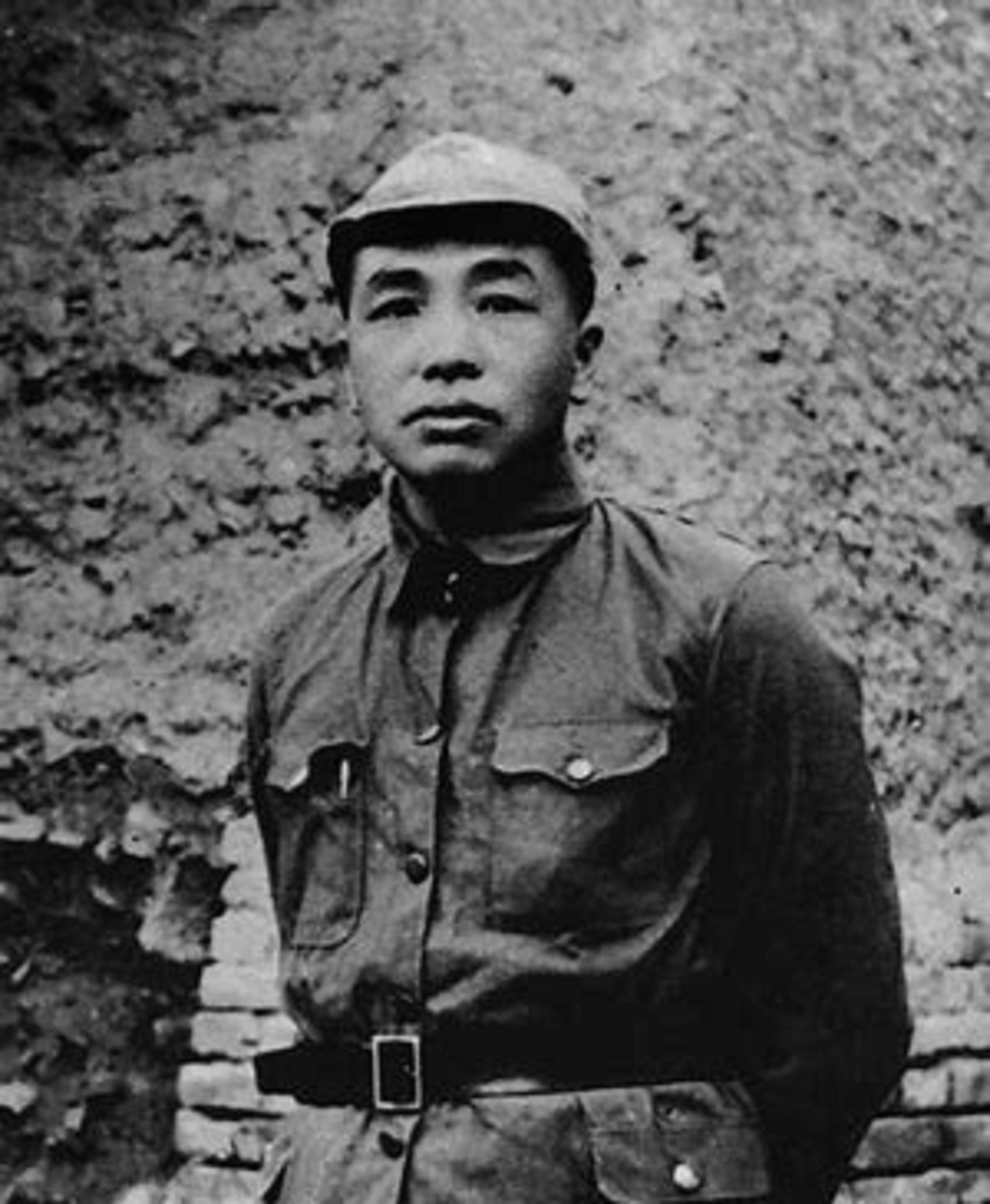 1974年，彭德怀去世，他没有子女，留下的4.8万余元都分给了谁？