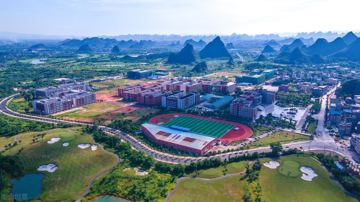 美术类院校报考难度分析，2021年哪类美术类院校最容易报考？