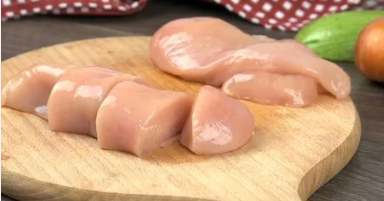 水煮鸡胸肉一般煮几分钟(如何煮鸡胸肉？(一))