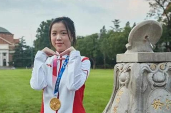 清华大学特等奖学金候选名单，杨倩成功入围，网友评论却一边倒