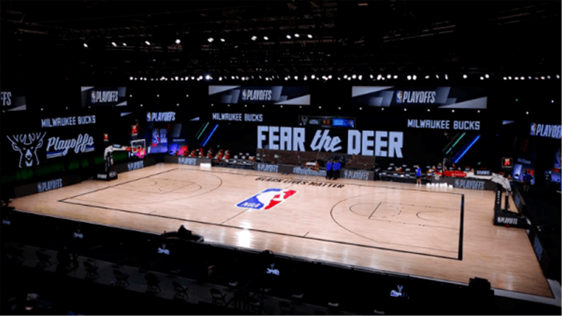 nba季后賽為什么會延期（NBA3場比賽被迫延期？湖人雄鹿帶頭罷賽？背后原因究竟是什么）