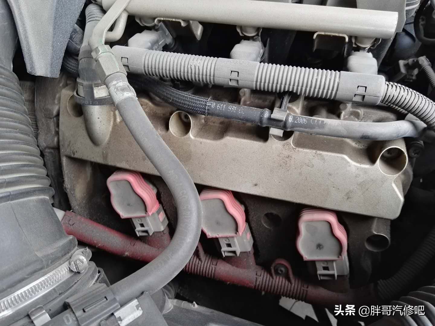 12年车龄23万公里奥迪A6L，2.4V6发动机全方位漏油维修