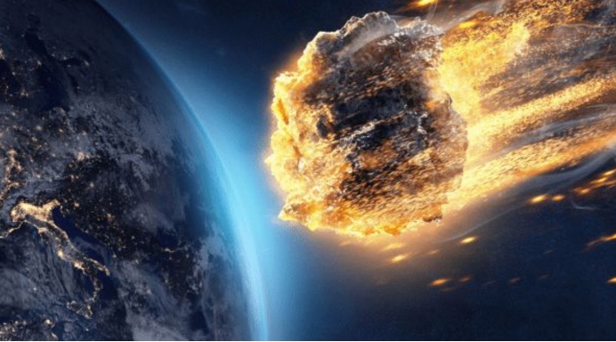 2013年是谁出手保护人类？俄罗斯上空陨石自动解体，现场出现UFO