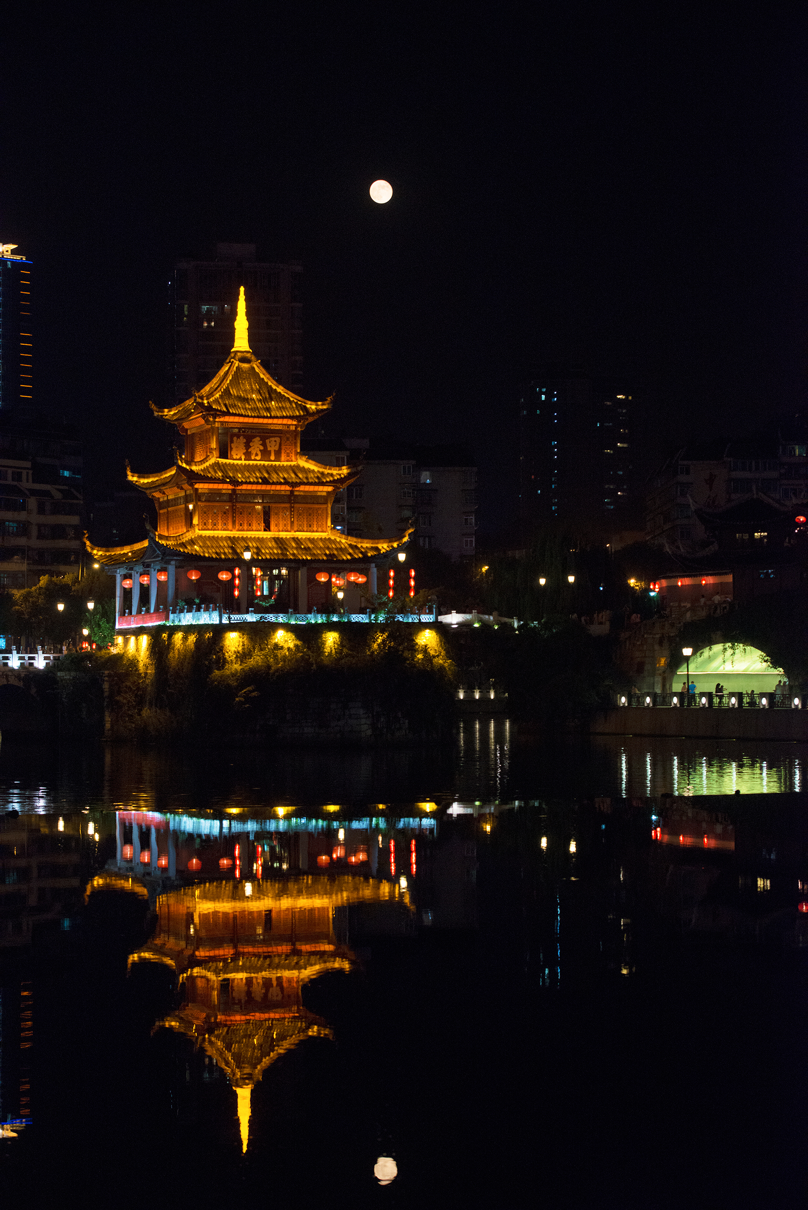 贵阳旅行打卡地之甲秀楼|承载着连贵阳人都不一定知道的人文历史