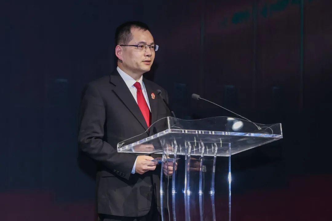 何为“邹碧华式的好法官、好干部”？24位上海法院人这样传承“燃灯者”精神