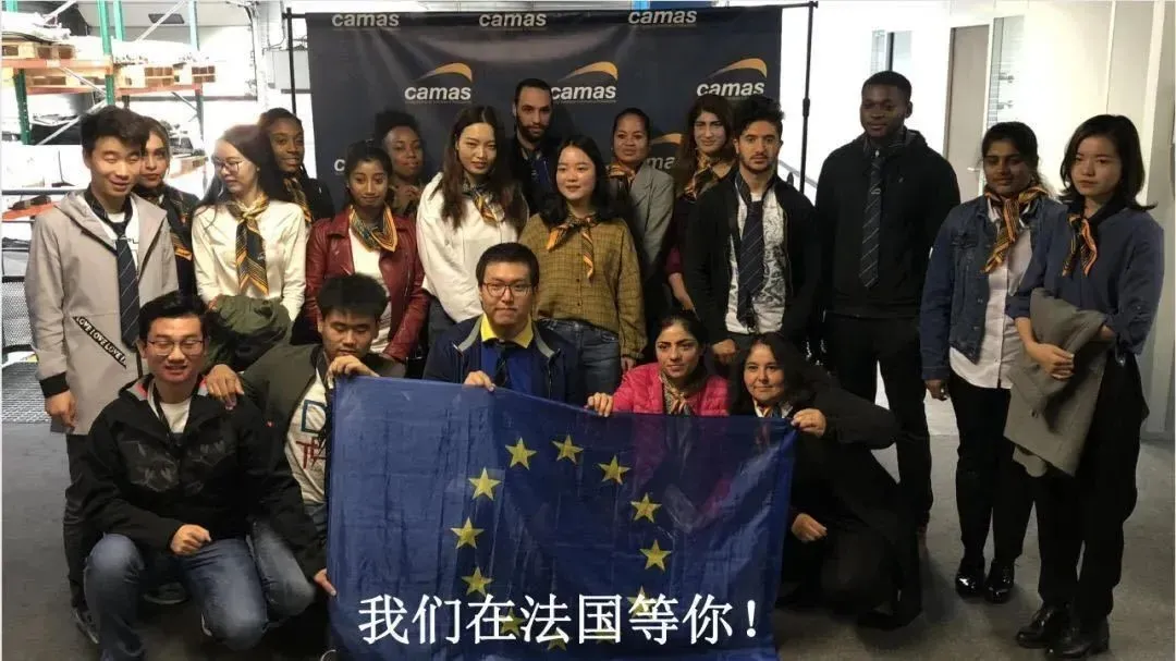 金堂一高校被誉为“四川最美大学”，民航类专业非常有优势