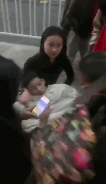 昆明街头救活昏迷少年的白衣小姐姐，原来她的故事也是传奇!