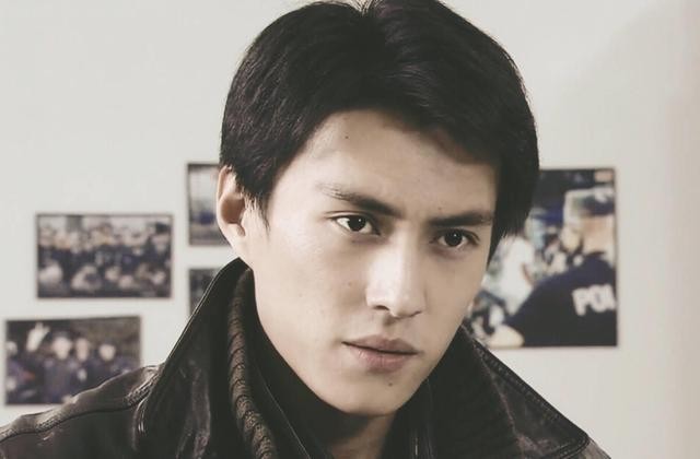 靳东个人资料 简介，靳东又经历了什么呢？