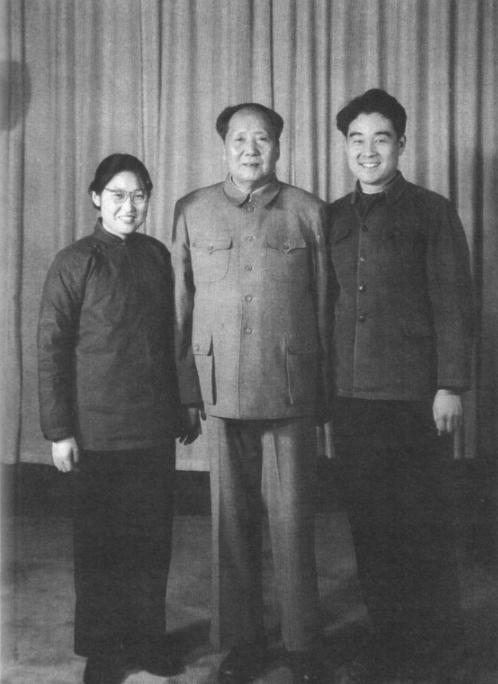 毛主席逝世多年后，李敏看到最后一天的病历记录：瞬间让人泪目