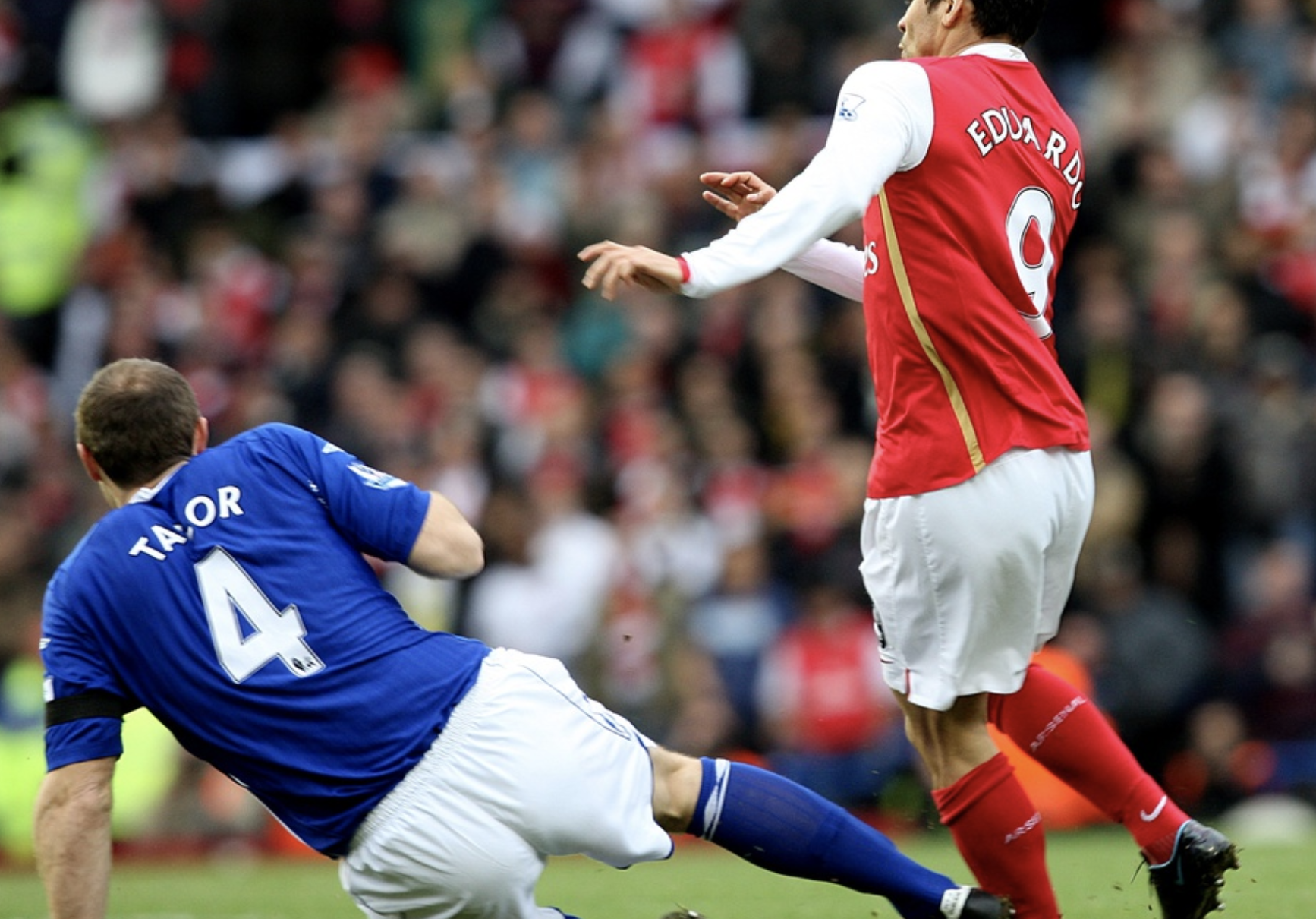 郑智西塞断腿gif(打不倒的小强,7大断腿球员勇敢站