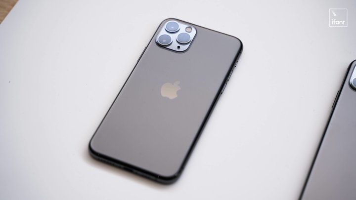 3 年前发布的 iPhone XR 卖 12 万，这里藏着一个你未曾发觉的苹果市场