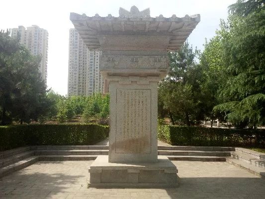 西北政法大学张汤墓「西北政法大学拜张汤」
