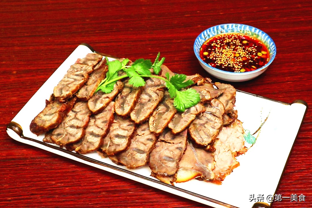 酱牛肉做法（最正宗的做法入味足酱香浓郁不散花）
