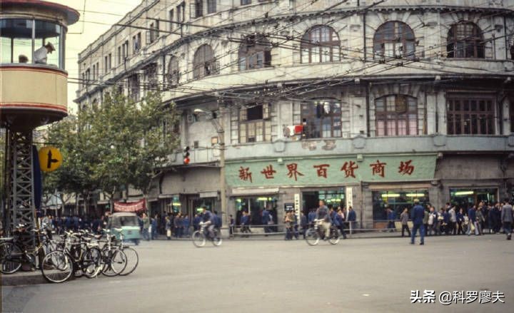 车水马龙的年代是什么意思(现在的生活水平很不错了，为什么还有人总是怀念七八十年代？)