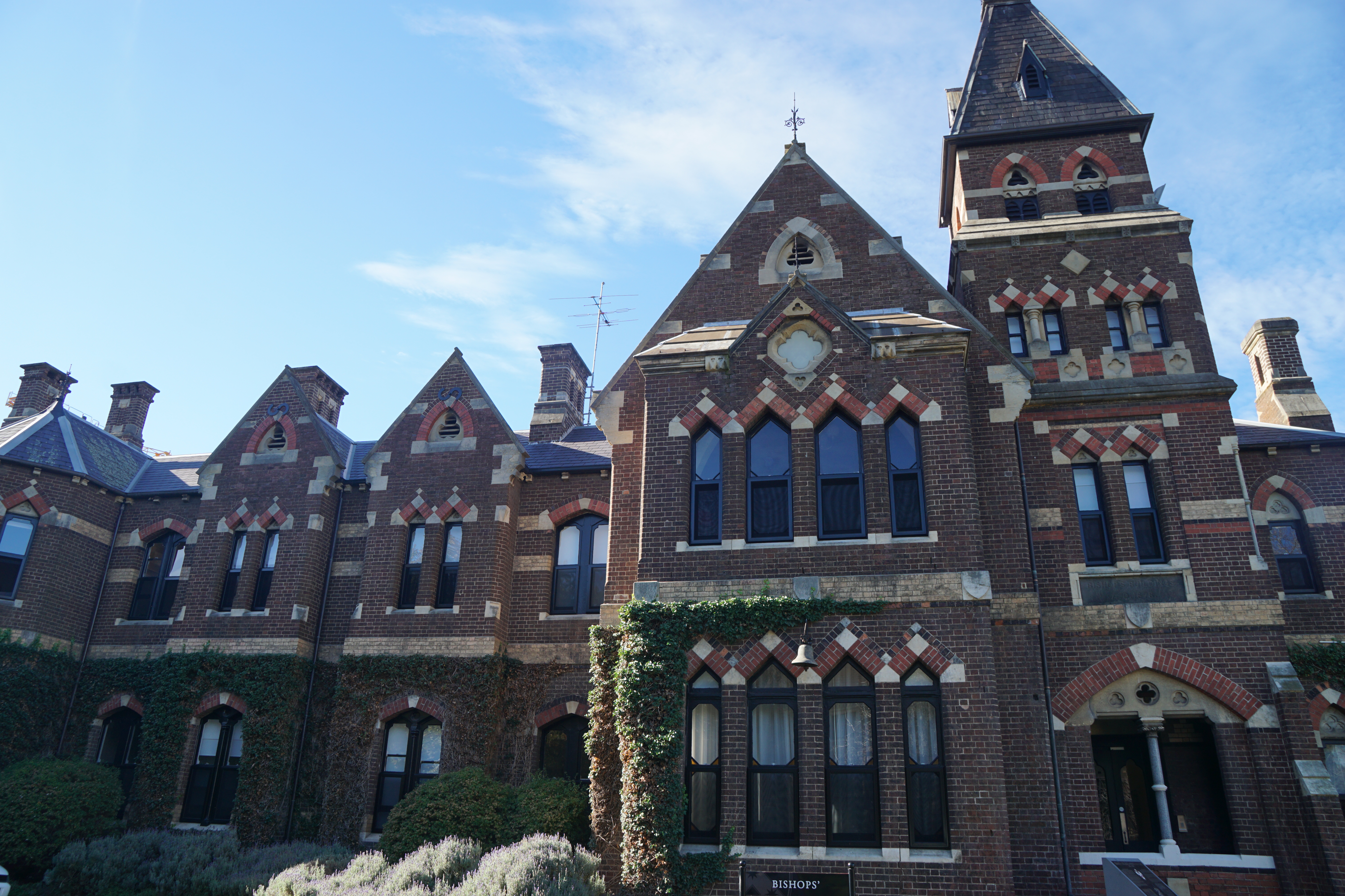 我们将在后人的 敬重中成长