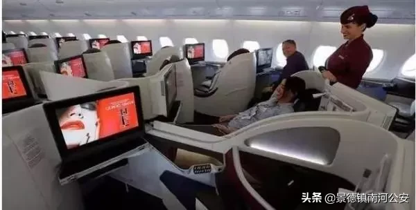 空姐飞机上卖淫，专挑飞美航线，两年暴赚500万