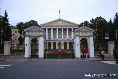 曾经名震全球的10大中山大学，一所在苏联，最惨得沦为高中。
