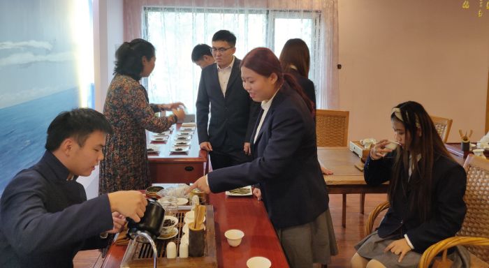 北京文理研修学院——开展特色文化茶艺课