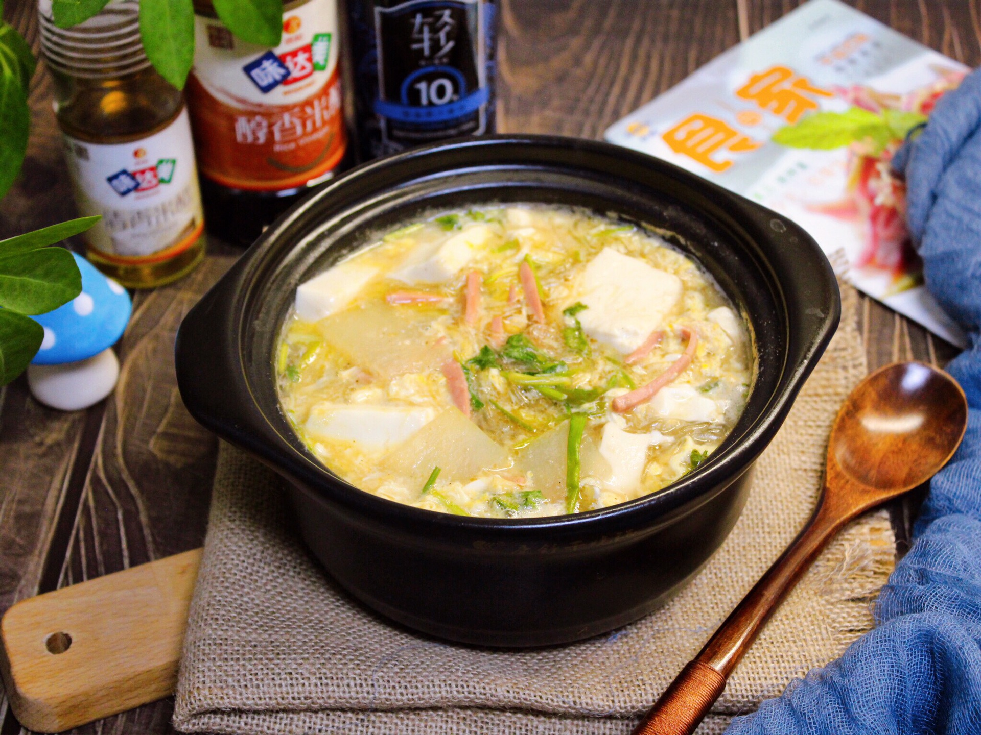 醋椒豆腐砂锅,即便是出汗也要吃,鲜香味浓,酸辣爽口开胃促食欲