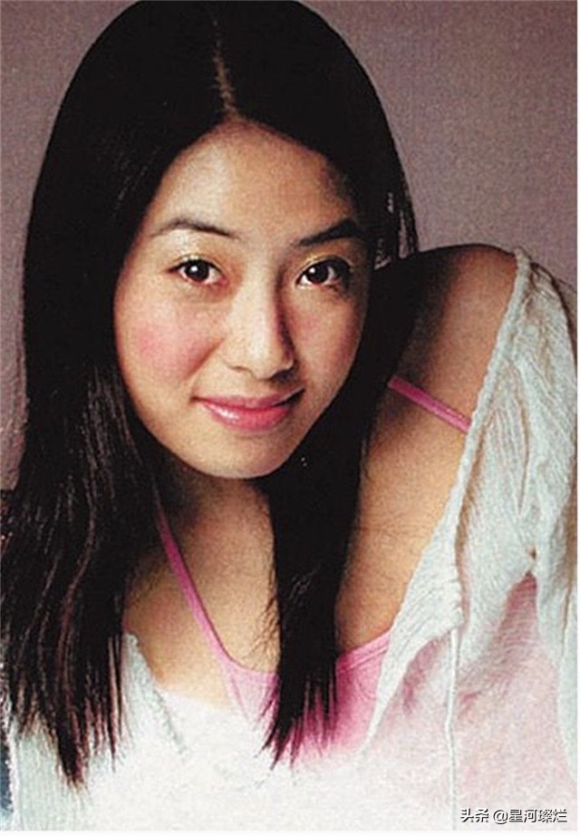 许志安出轨有前科，被骂“花心贱男”，韩红还主动对他当街献吻