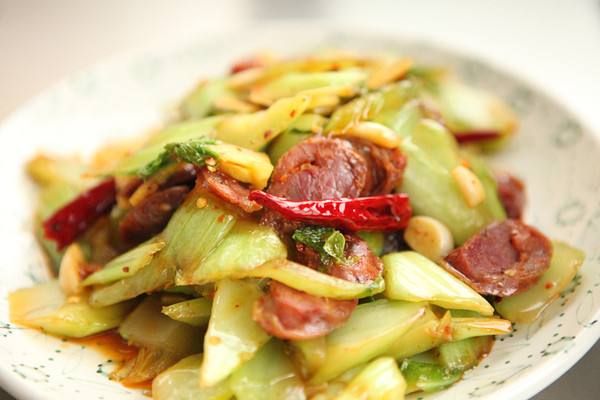 问你个问题，你可敢回答：“芥菜一共有多少种？”