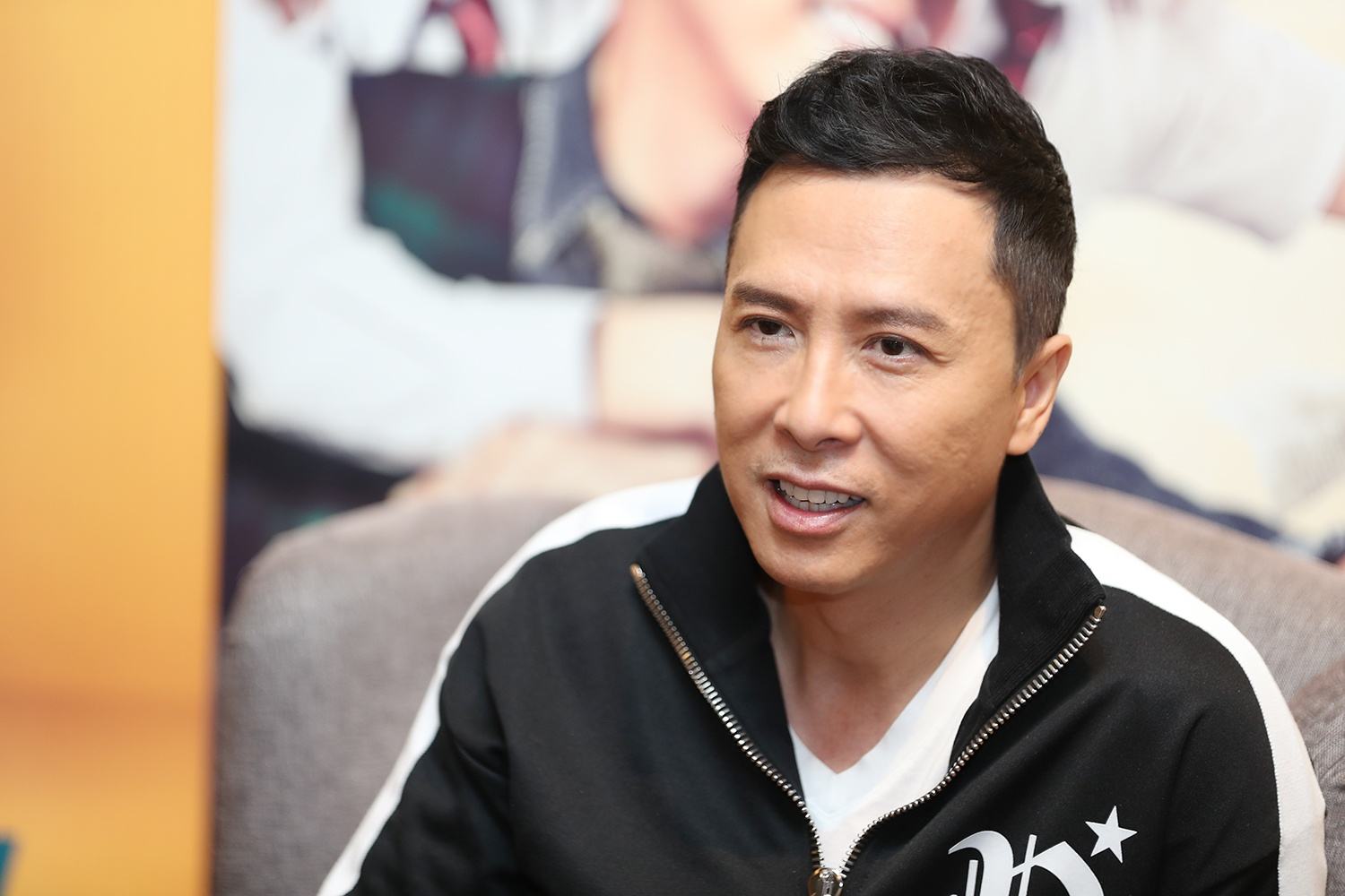 点金胜手电视剧国语下载(TVB性感小花网上求助 外佣利用自己住址借钱 辞职后自己反被追债)