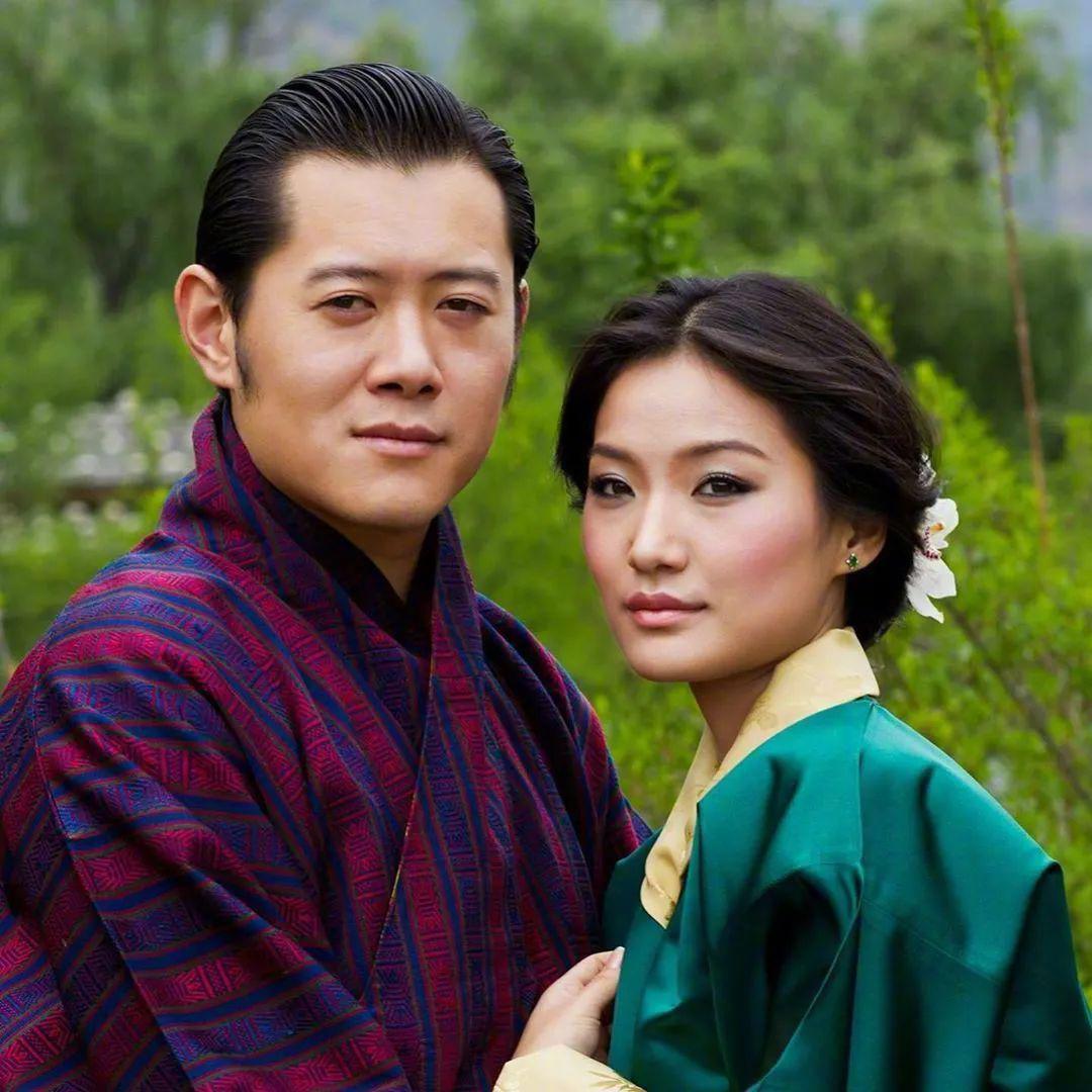 雪山孕育美人,不丹5公主凤眼迷人,4王母风韵犹存,老国王有福