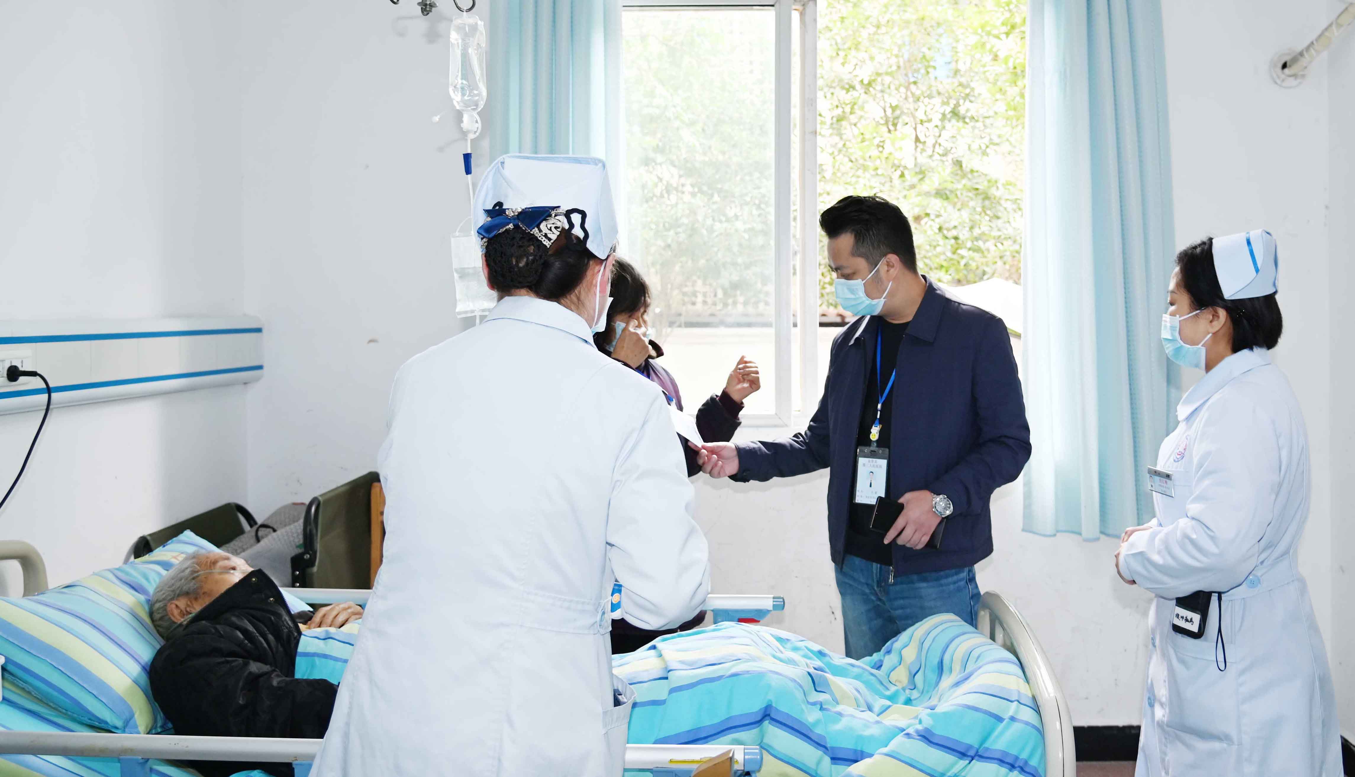 疫情不退，我们不撤——金堂三医院人的抗疫路