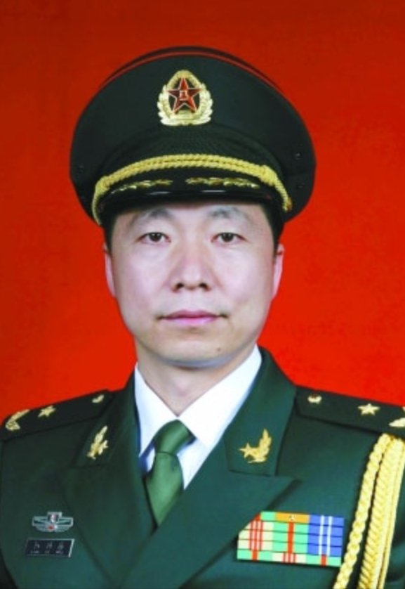 中国人民解放军航天员大队16名航天员军衔、职务及资料照片