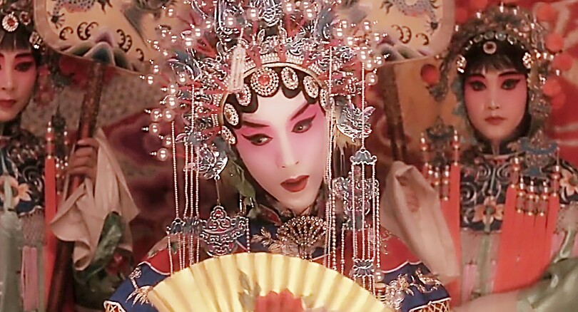 在吃饭,走路的时候不要放任自己,张国荣来到北京系统地学习京剧,为了