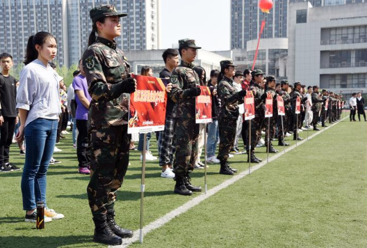 2021年征兵时间确定，大学生入伍好处多，你做好从军准备了吗