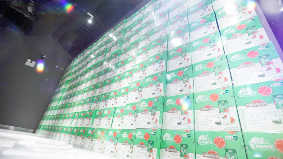 6小时集资千万,倒光27万瓶奶!今年最火节目被叫停,一点也不冤