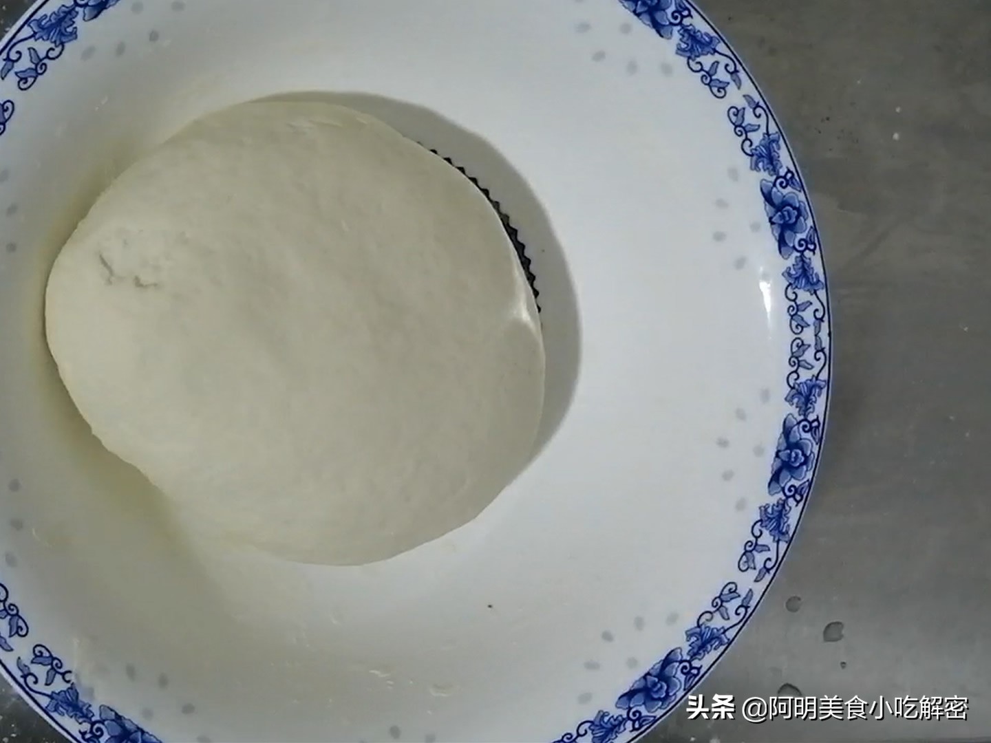手工拉面的做法和配方（家常拉面的做法好吃又劲道）
