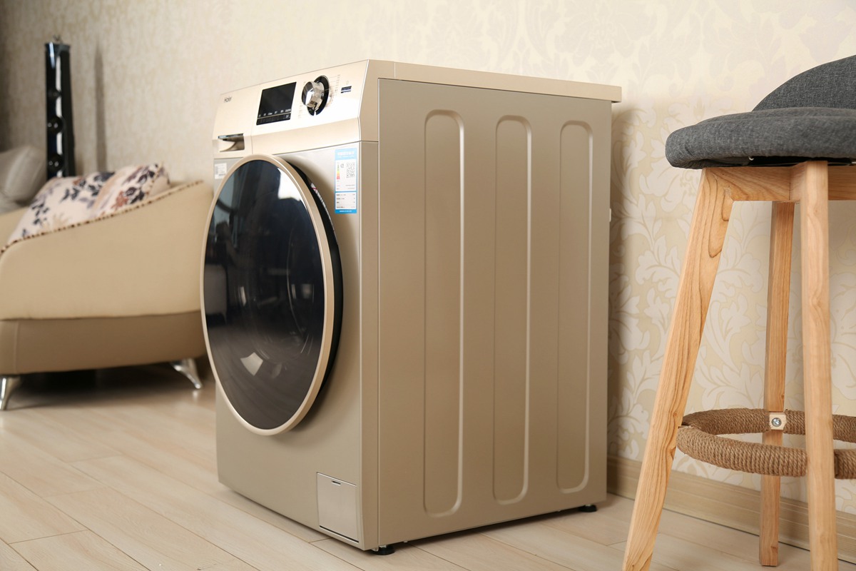 晒衣不爱干，水洗伤面料？不妨看看这台海尔微蒸汽空气洗洗衣机