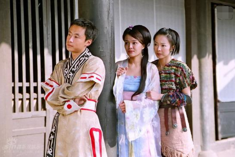 其中出演的演员,舒畅,李滨,焦恩俊,刘希媛,当时在娱乐圈的风光地位