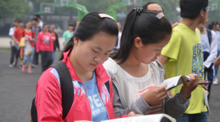 高考成绩出炉，黑龙江400+可上一本，网友笑称“反内卷”先锋