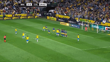 世界杯巴西对哥伦比亚内马尔（世预赛-内马尔助攻帕奎塔破门 巴西1-0哥伦比亚 12场不败提前出线）