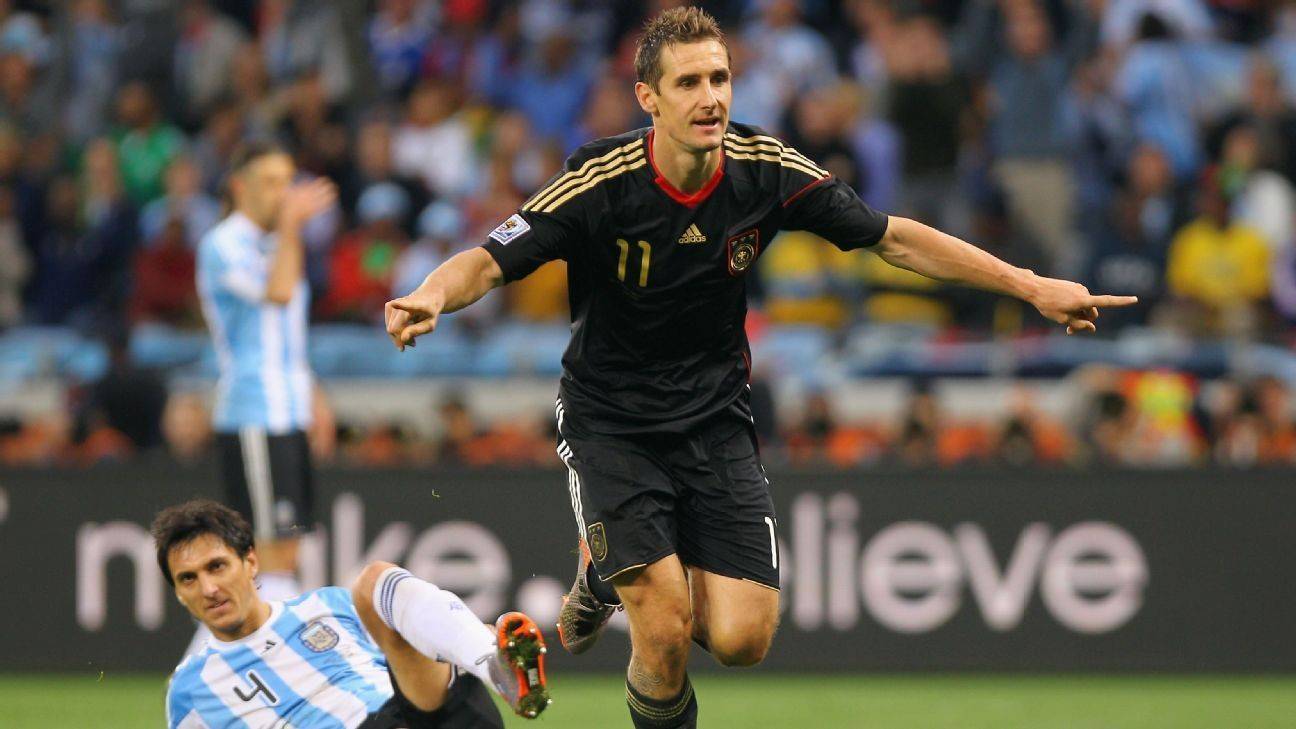2010世界杯德国vs阿根廷集锦(始料未及的屠戮——简述2010世界杯阿根廷德国之战)