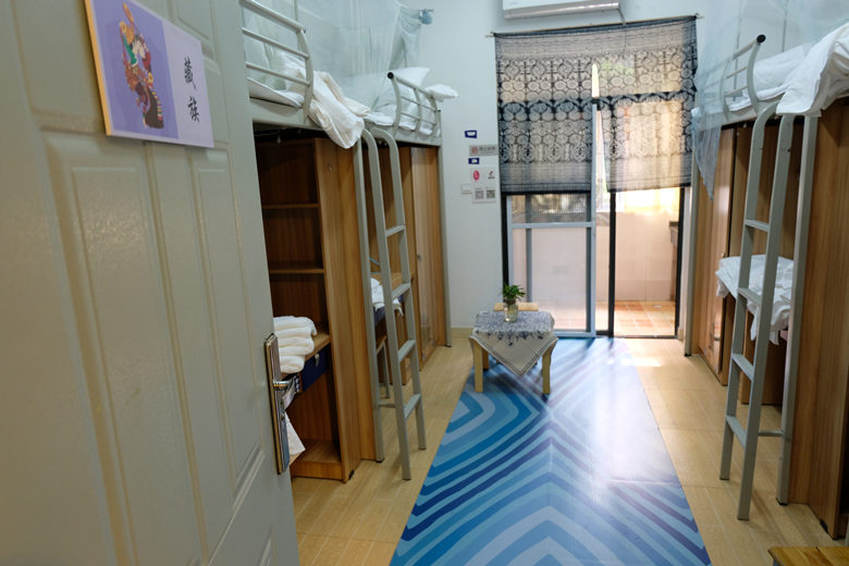 大学宿舍算是重点生活区，但非常简陋，来到宿舍都会装饰吗？