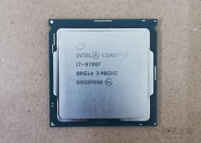 cpu方面,i7-9700f是一款用于替代i7-8700,砍掉了线程,增加了两个物理