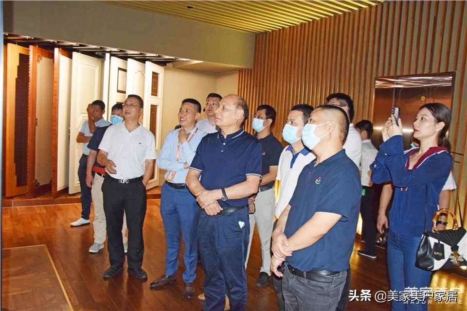 广东木门整木定制企业赴煜丰实业工业4.0智能智造生产基地考察