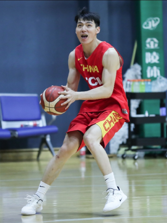 cba鞋子是哪里出的（CBA穿李宁 国家队穿什么？浅谈赞助商Nike李宁的恩怨情仇）