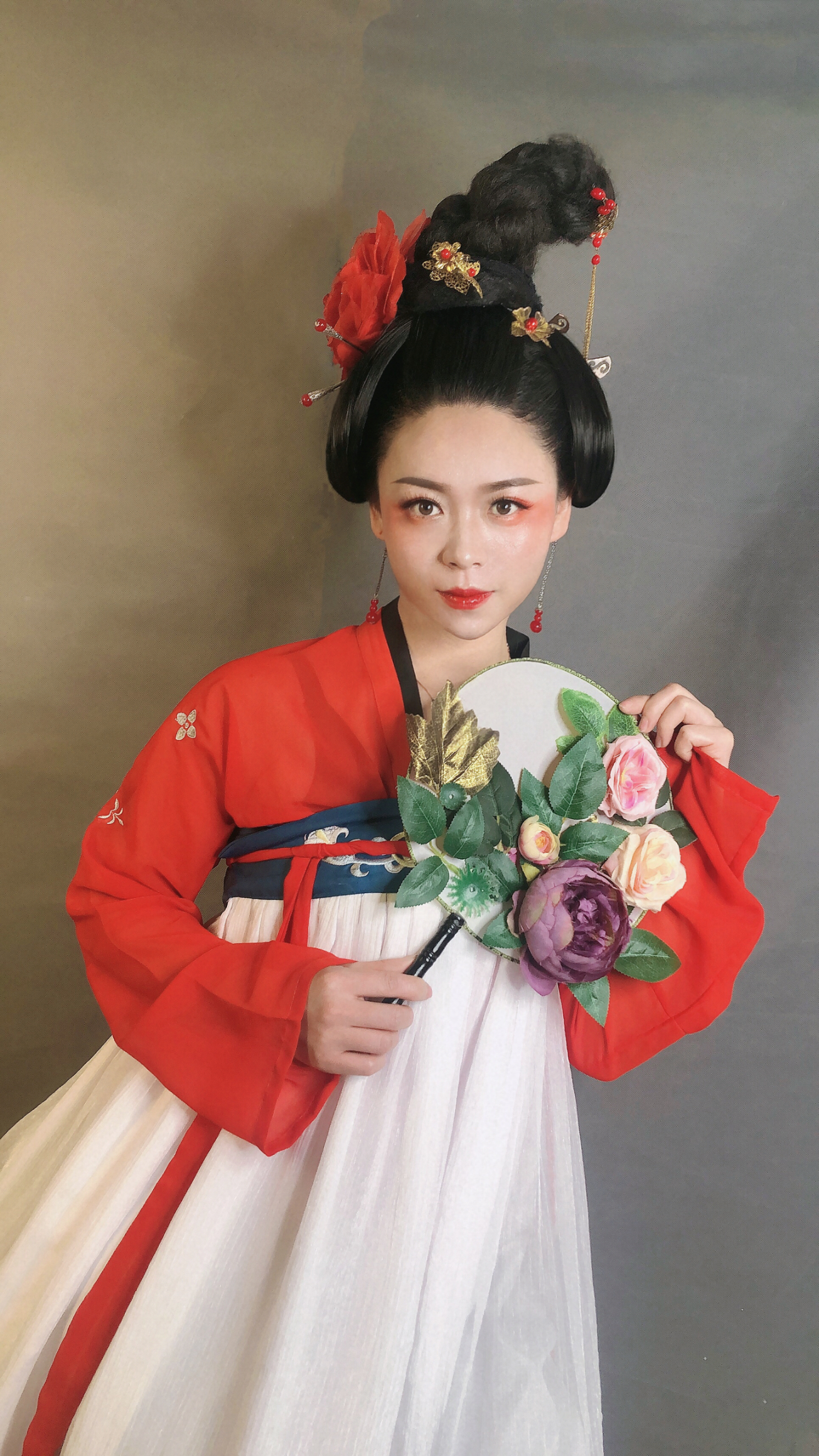 菏泽盘发化妆培训0菏泽化妆短期培训班好的推荐