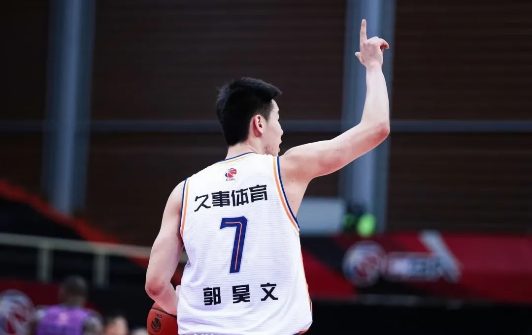 哪些nba球员不敢回国（买机票回国！郭昊文退出NBA选秀！放弃的原因也曝光了）