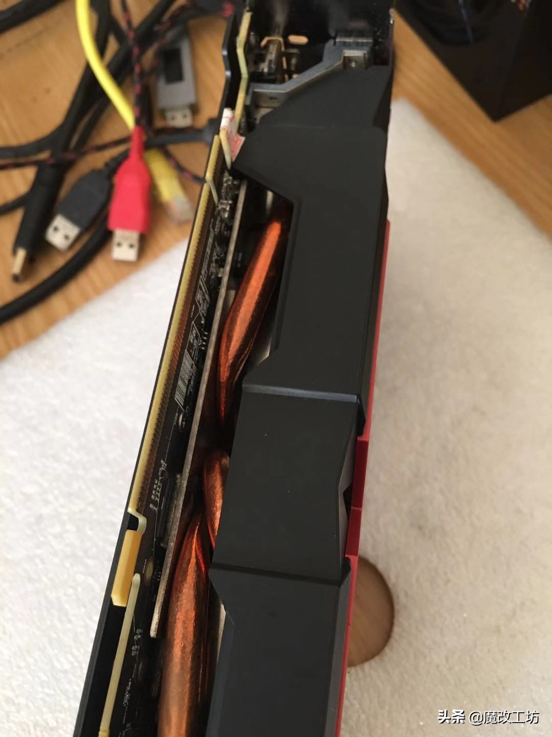 380元迪兰rx580 8g拆解实测:万年老二比显卡之王蓝宝石不落下风