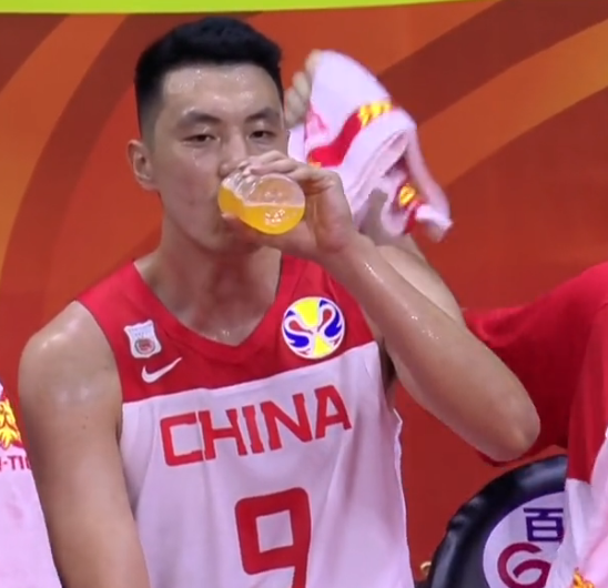 篮球世界杯有几次犯规（一查吓一跳，你知道为了奥运名额中国男篮一共当过多少次东道主？）