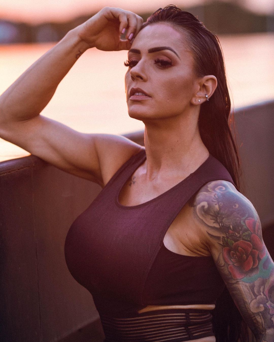 巴西女性魔鬼身材(力量与美感兼具,巴西美女通过健身打造出完美身材